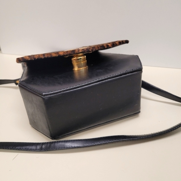 Dainty Animal Print Handbag - Picture 15 of 15